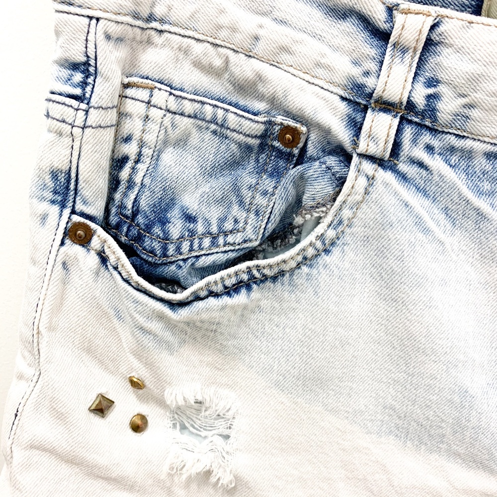 SOLD - ZARA DENIM SHORTS HIGH WAISTED - Picture 5 of 11